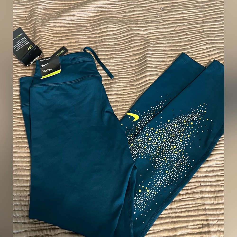 new, beautiful color looks beautiful and very comfortable